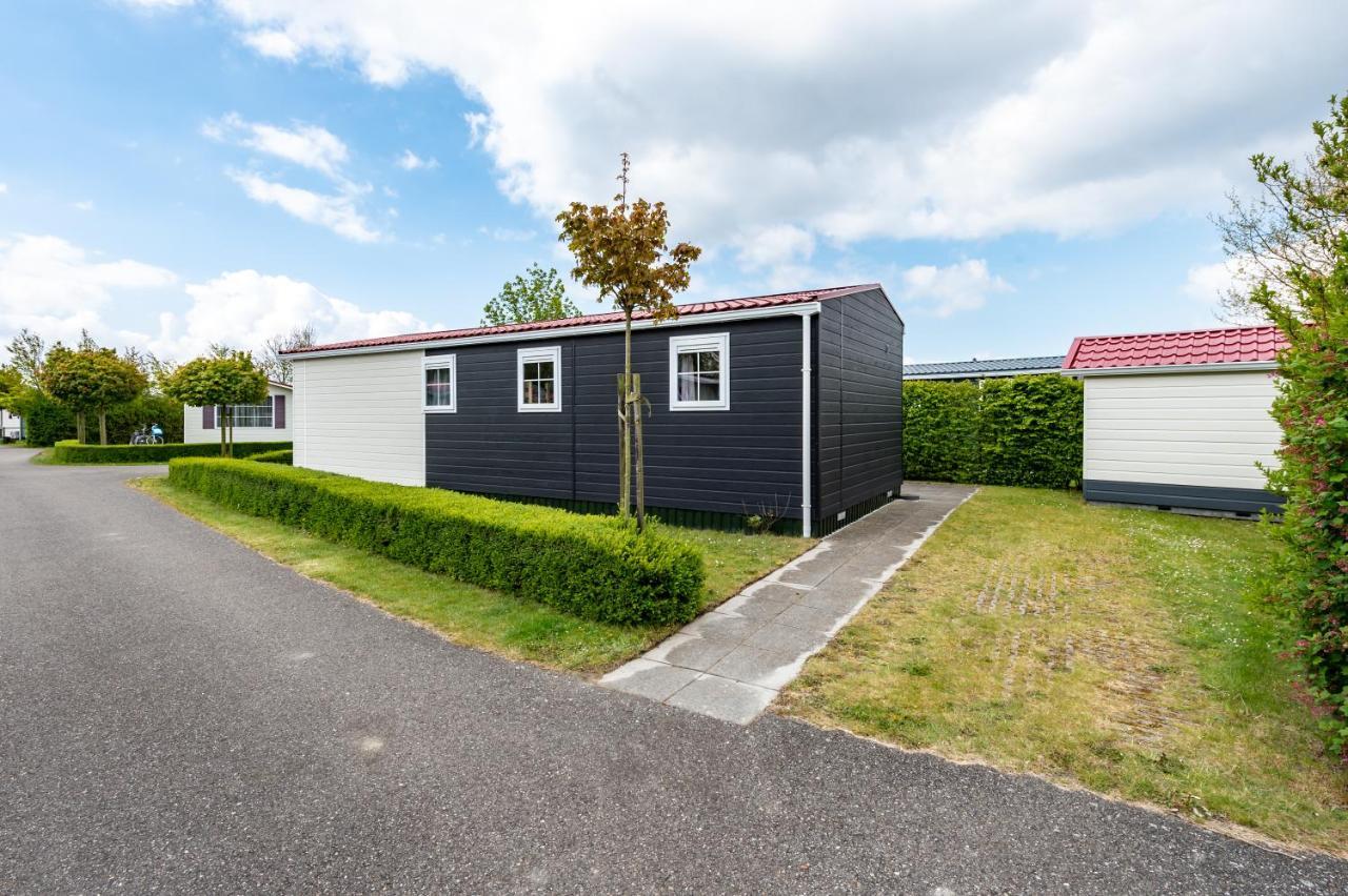 Luxe 5-Persoons Chalet Op Familiecamping Baarland Eksteriør billede